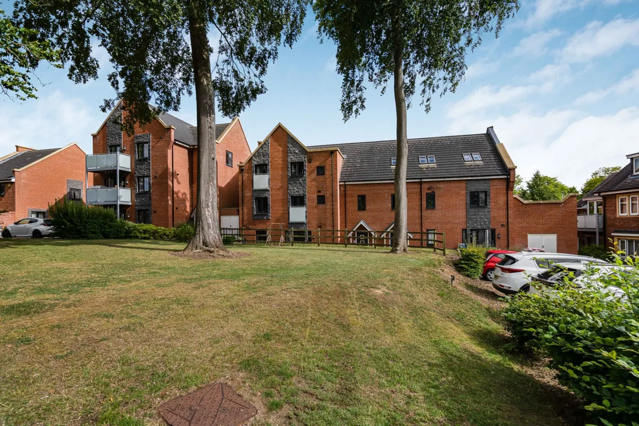 Kennedy Avenue, High Wycombe, HP11, photo 12