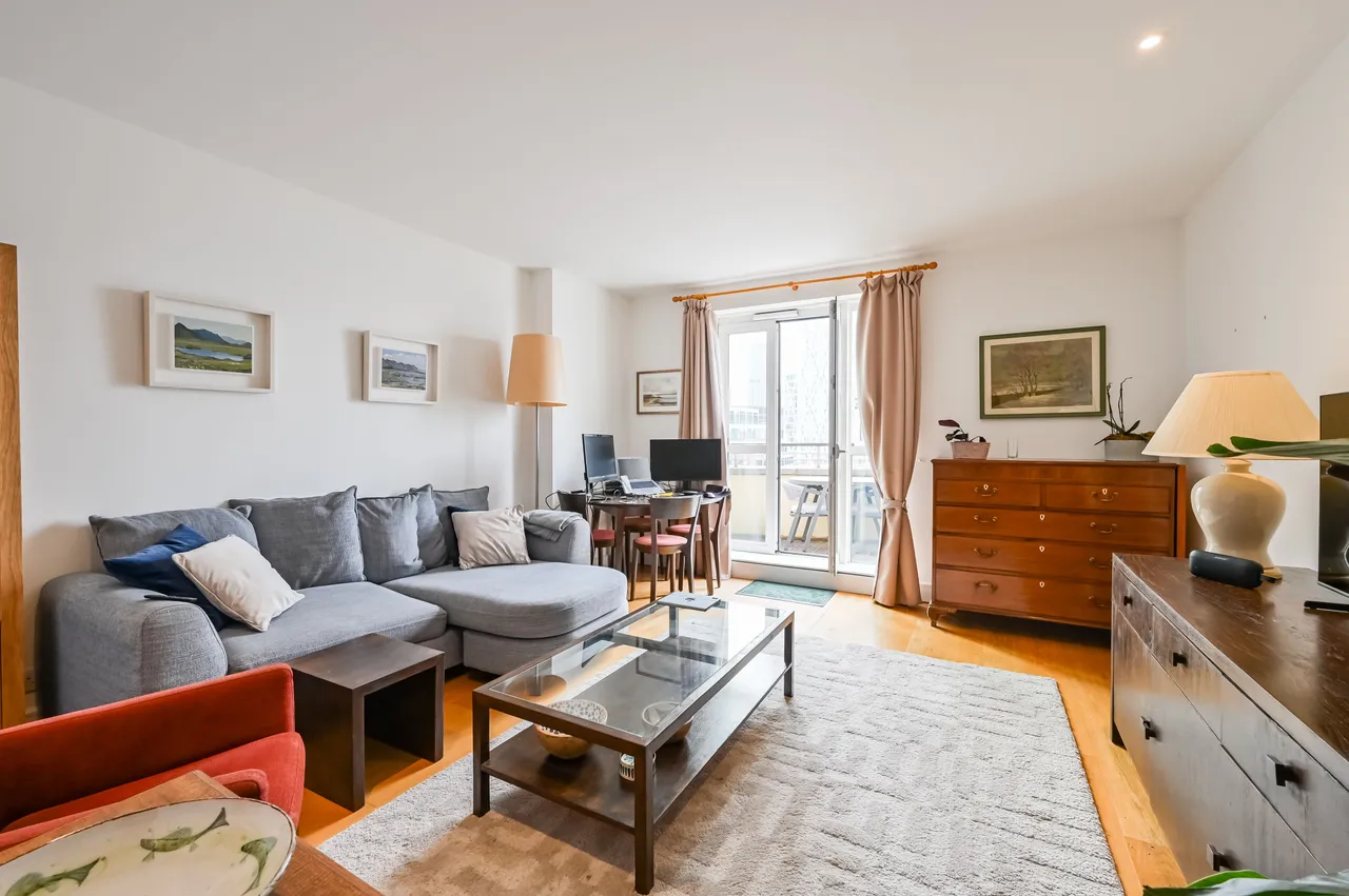 2 bed flat for sale — Apartment 101, Berkeley Tower, 48 Westferry Circus, London