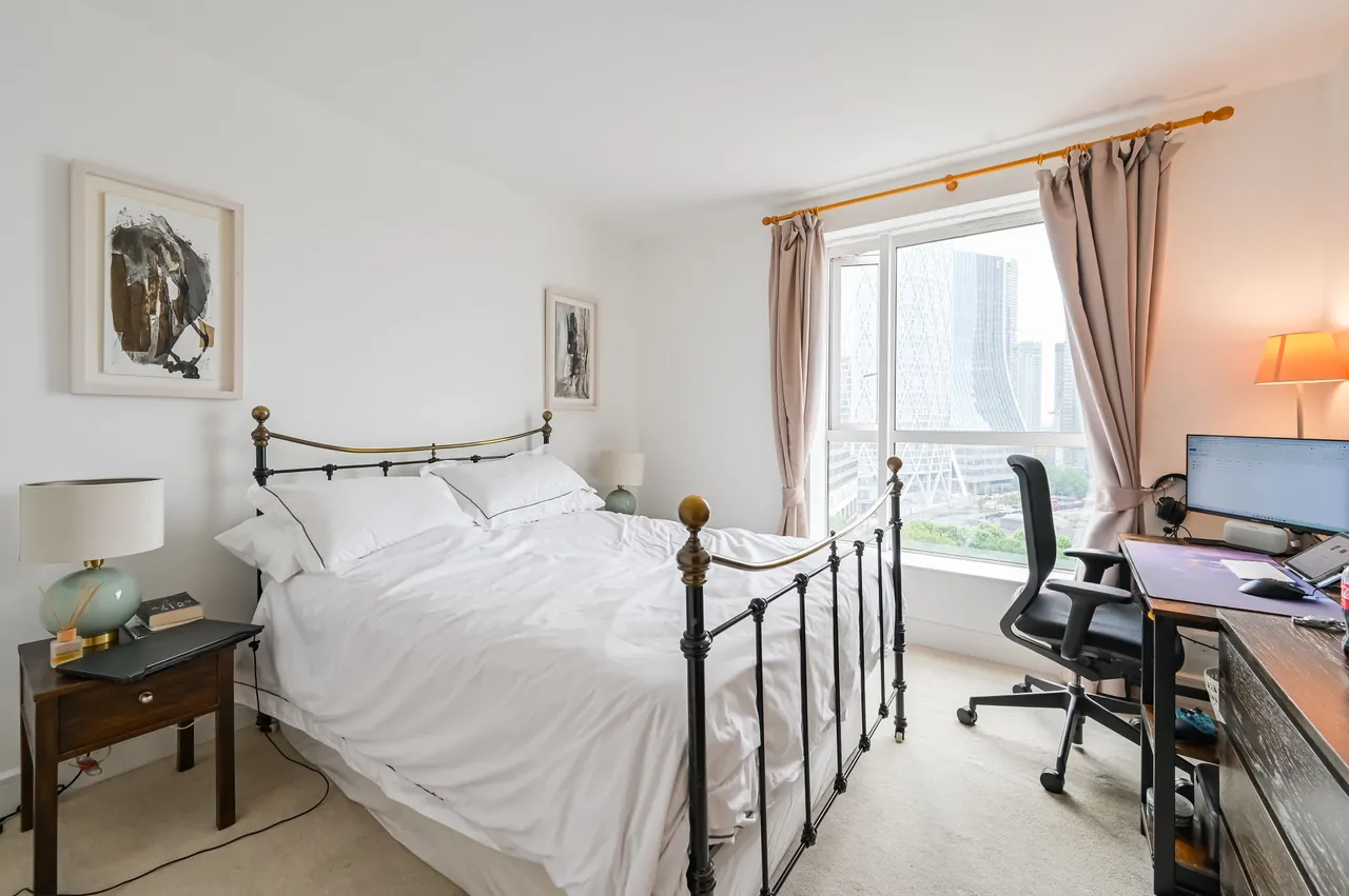 Apartment 101, Berkeley Tower, 48 Westferry Circus, London, photo 5