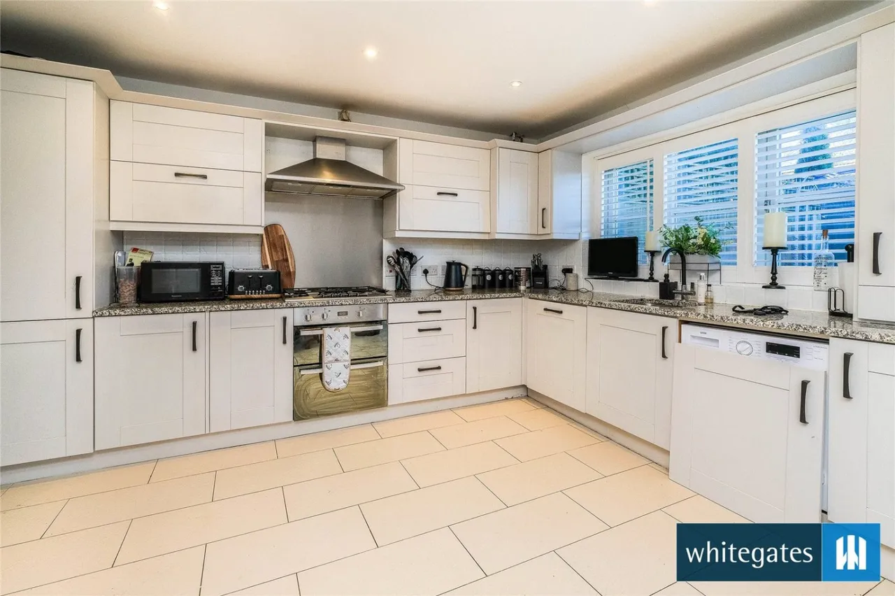 Church End Mews, Hale Village, L24, photo 4