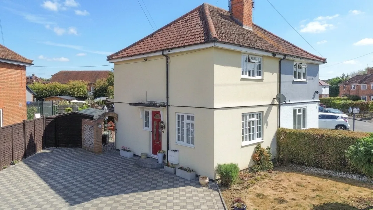 2 bed house for sale, Dawlish Road, Reading, RG2