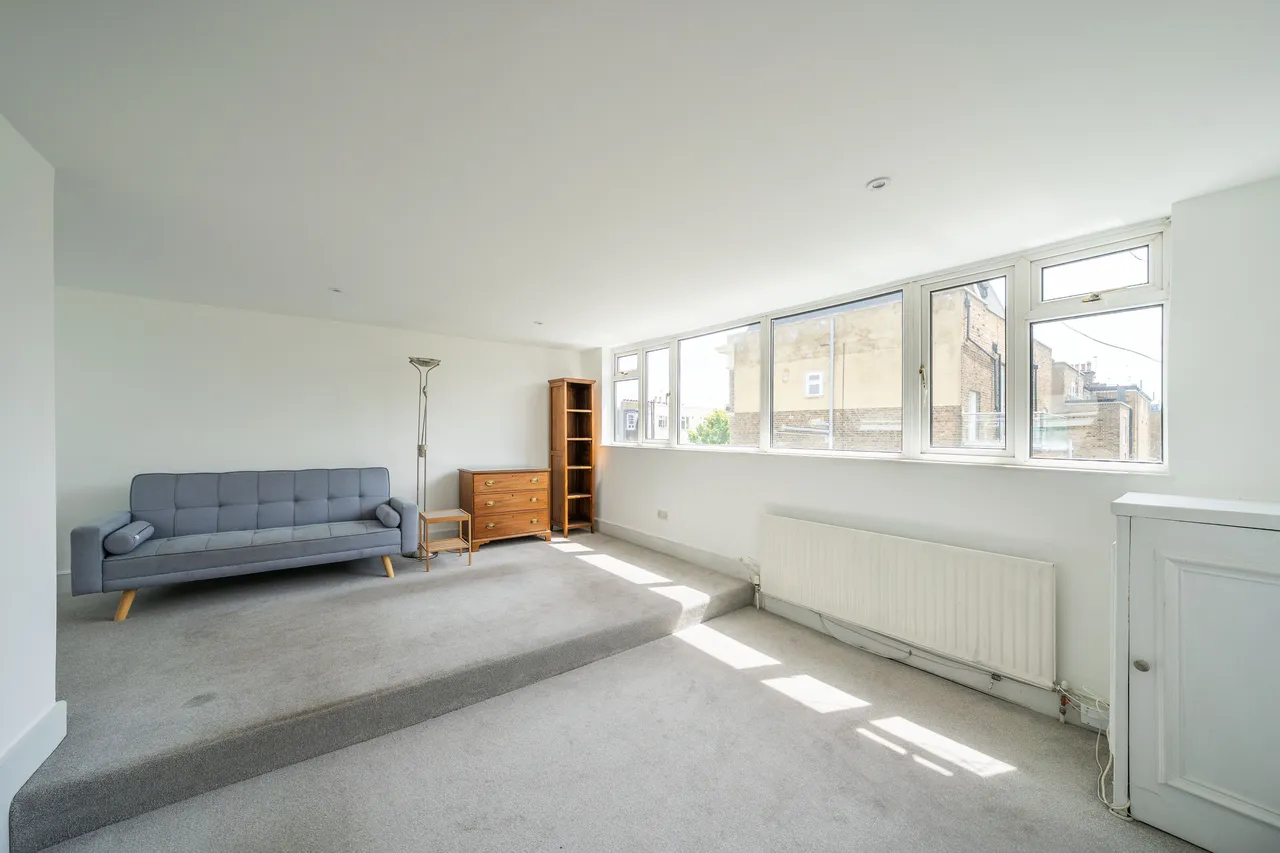 Cologne Road, London, SW11, photo 2