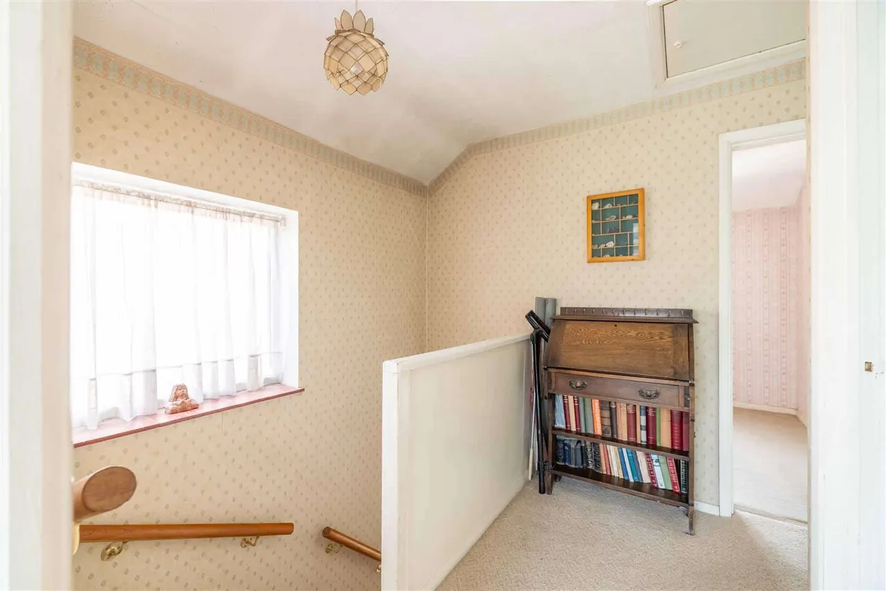 Meadow Way, Old Windsor, Windsor, SL4 2NX, photo 7