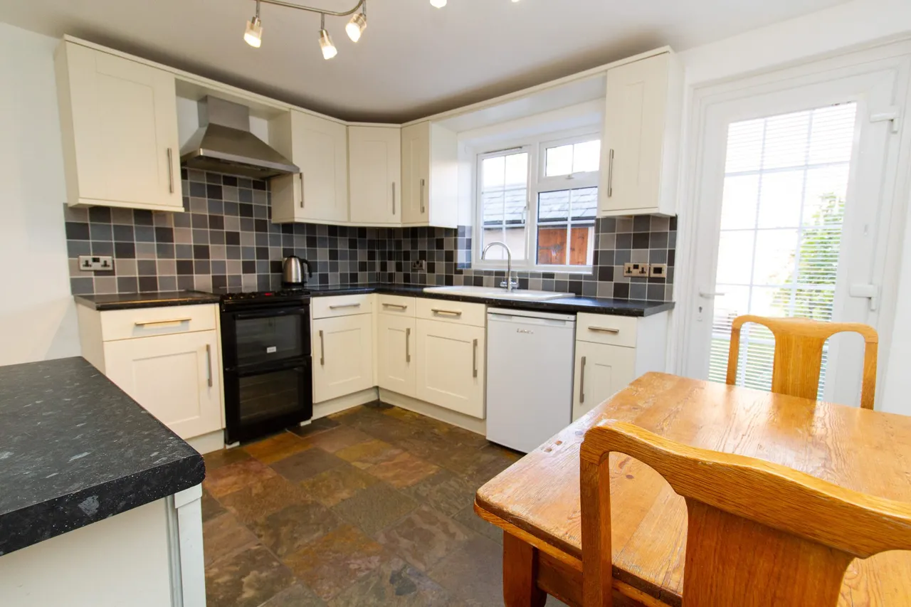 Clarence Road, Fleet, GU51 3XR, photo 4