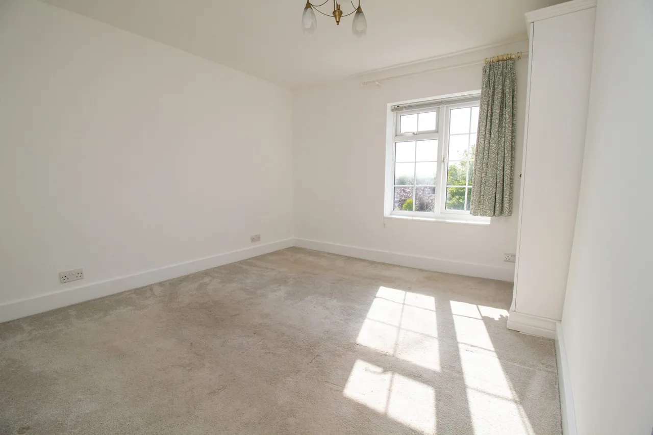Clarence Road, Fleet, GU51 3XR, photo 6