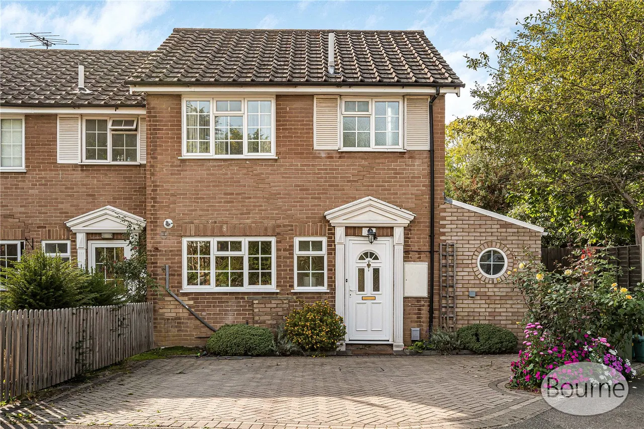 Regalfield Close, Guildford, GU2, photo 26