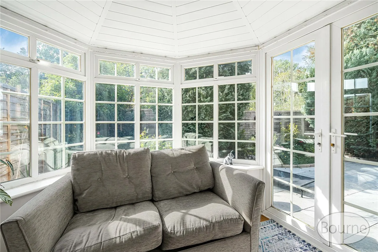 Regalfield Close, Guildford, GU2, photo 5