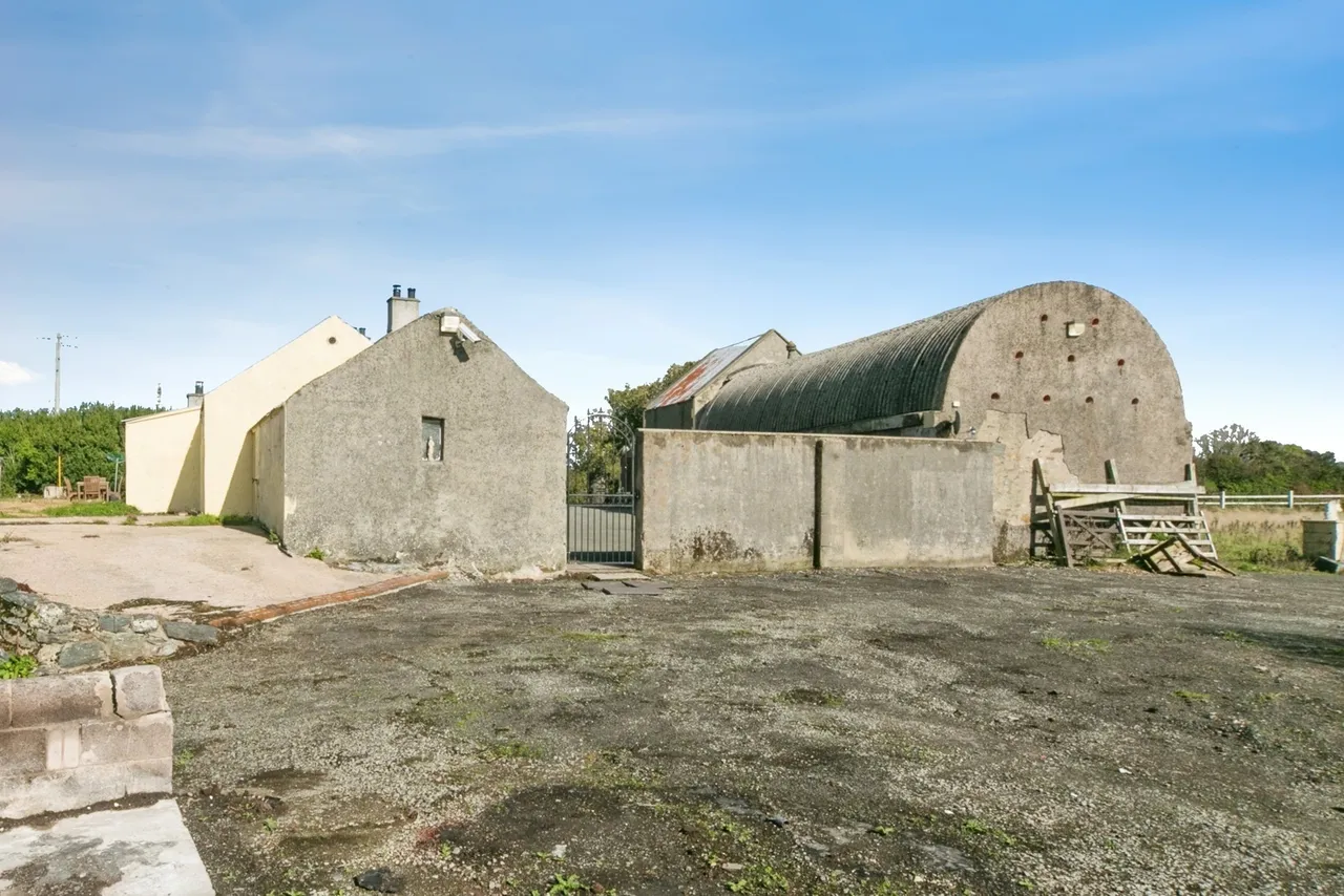 Llantrisant, Holyhead, LL65, photo 23