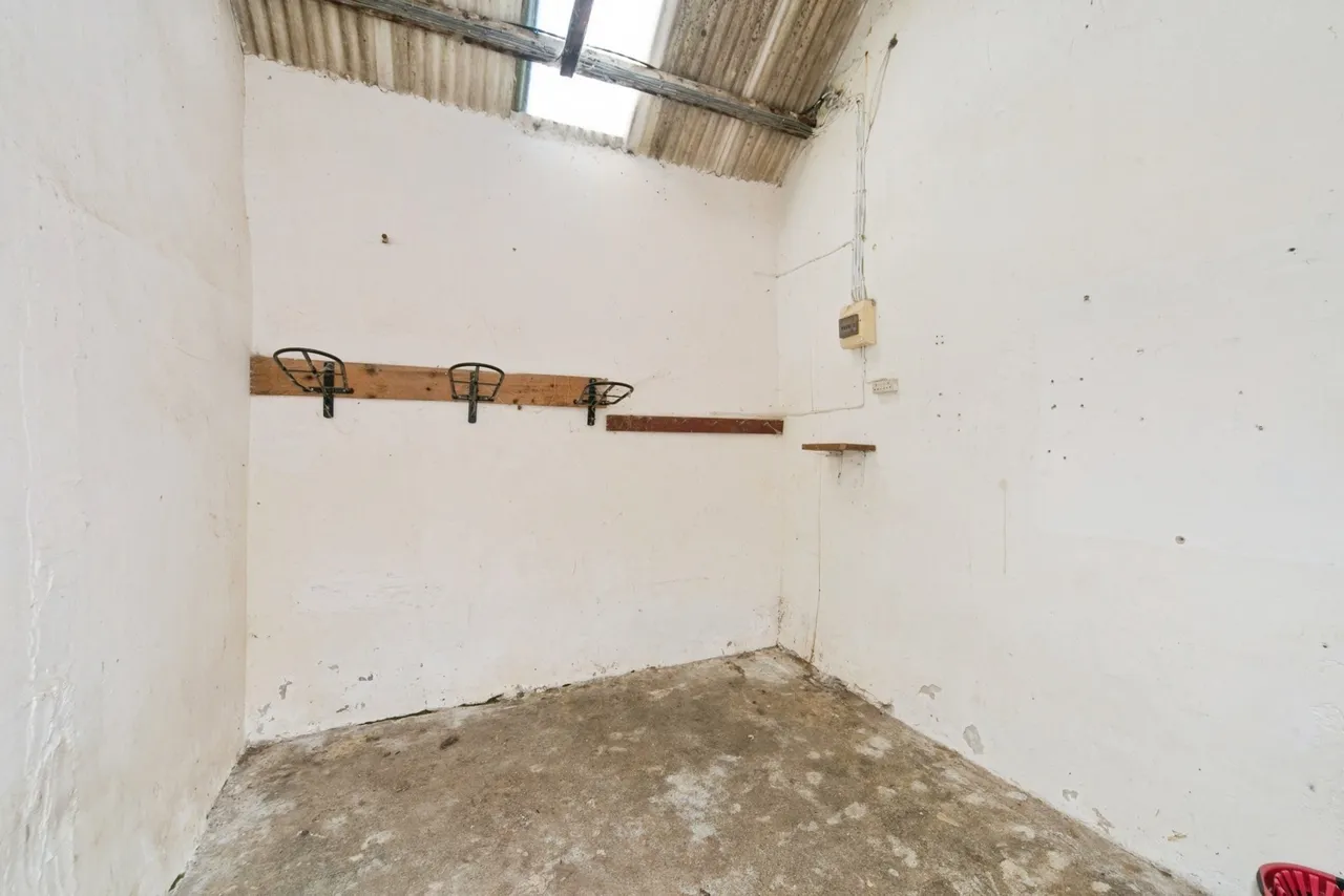 Llantrisant, Holyhead, LL65, photo 18