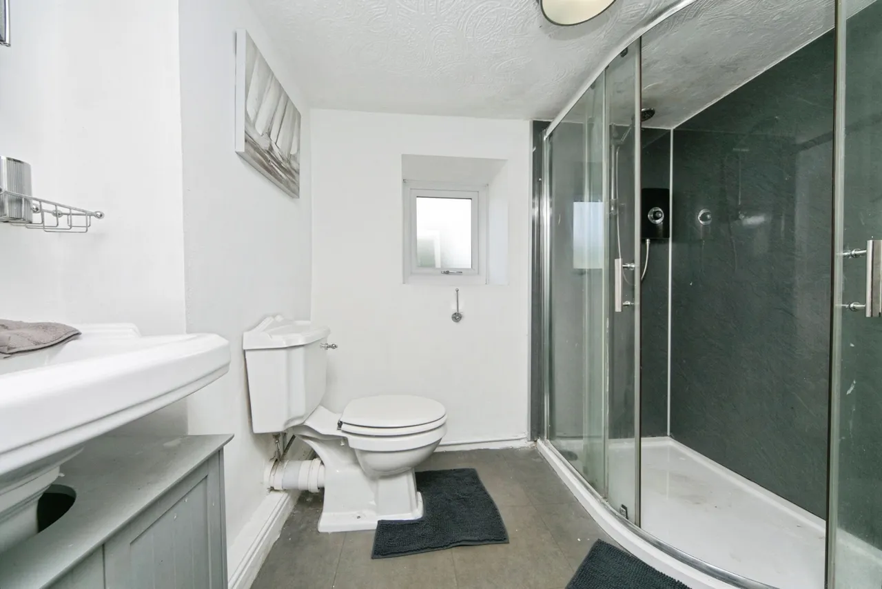 Llantrisant, Holyhead, LL65, photo 8
