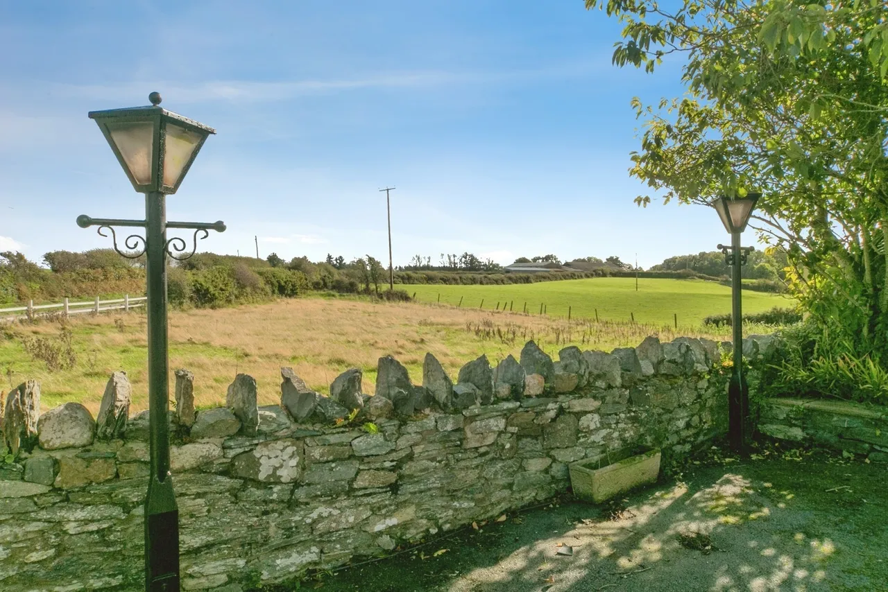 Llantrisant, Holyhead, LL65, photo 24