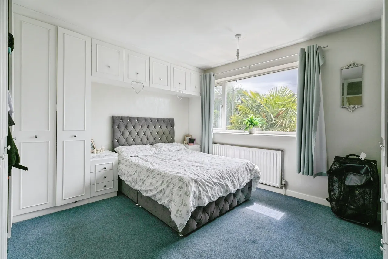 Chevet Rise, Royston, Barnsley, photo 8