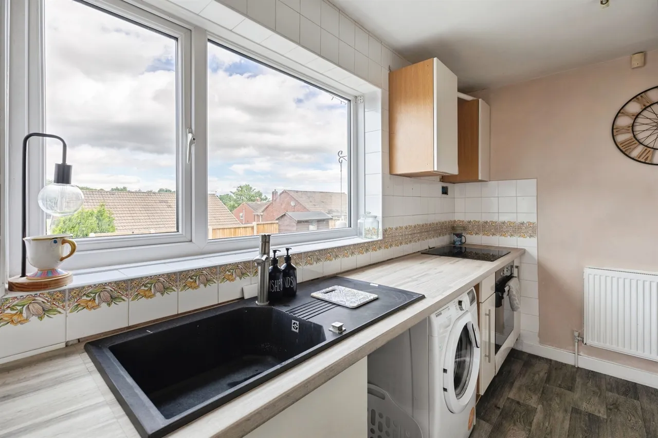 Chevet Rise, Royston, Barnsley, photo 5