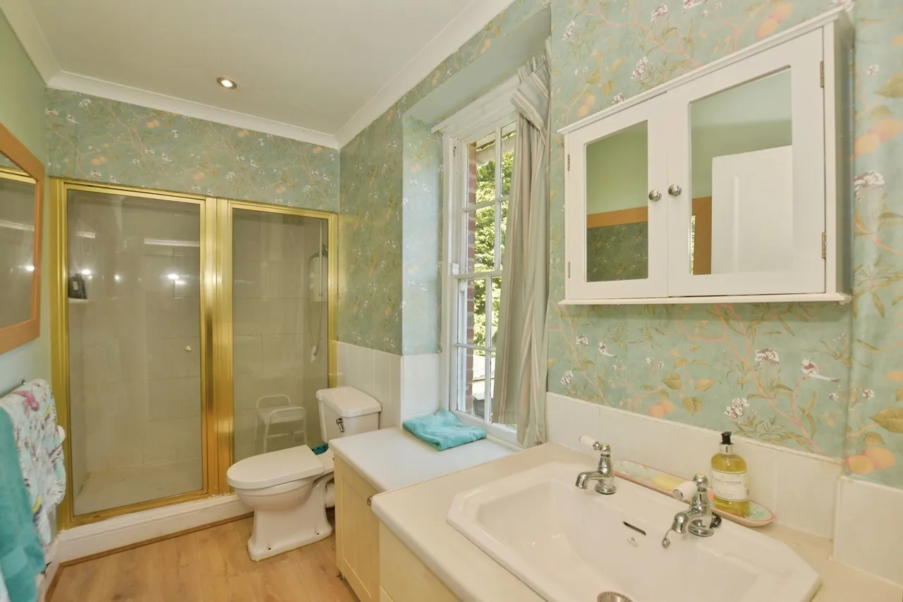 Kingsford Street, Mersham, TN25, photo 11