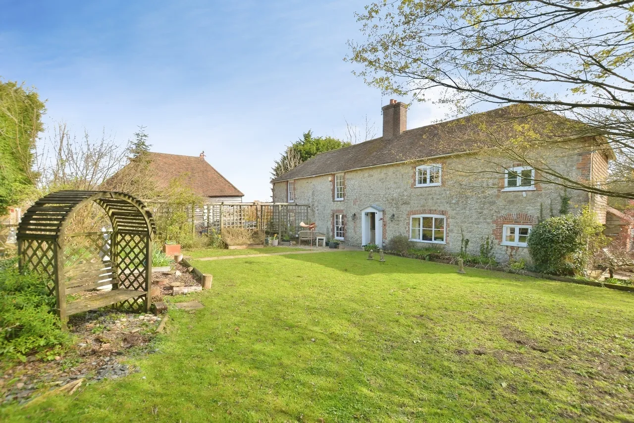 4 bed house for sale, Kingsford Street, Mersham, TN25