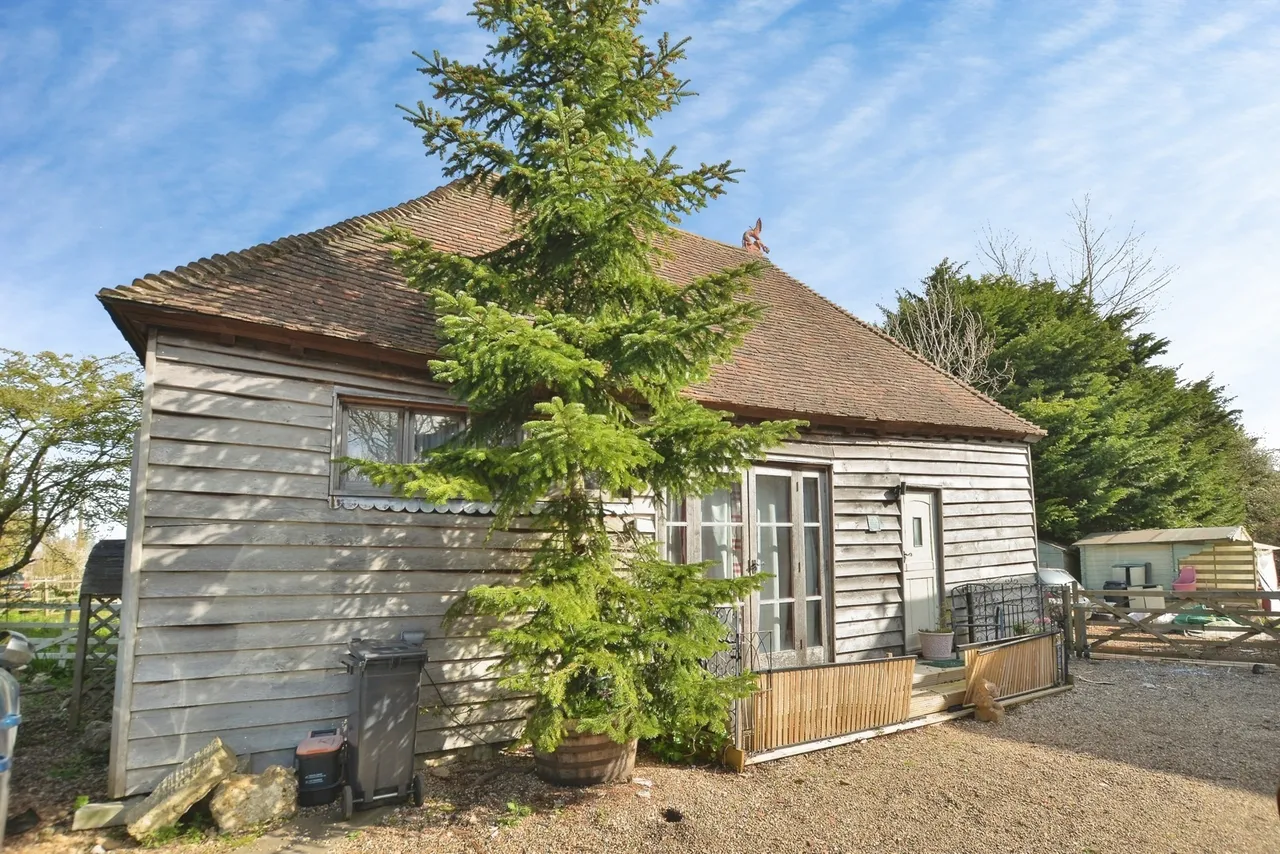 Kingsford Street, Mersham, TN25, photo 13