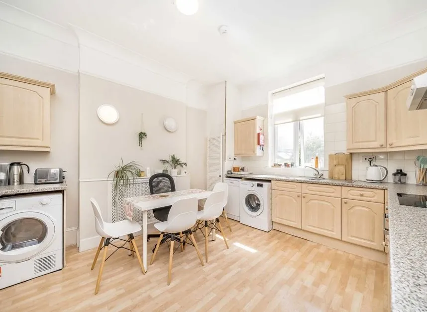 Weech Road, West Hampstead, NW6, photo 2