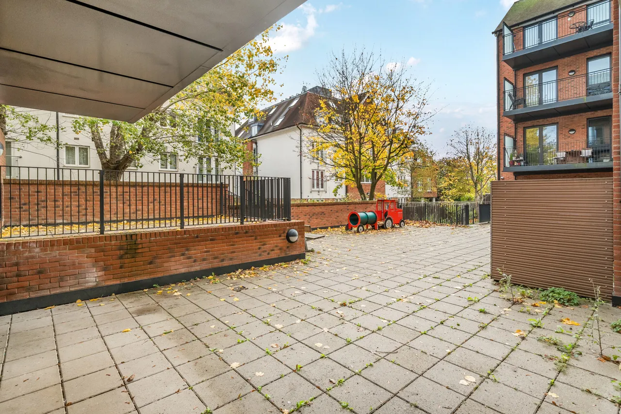 Station Approach, Ruislip, HA4, photo 10