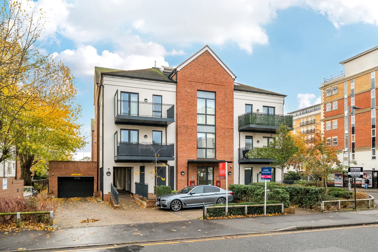 Station Approach, Ruislip, HA4, photo 14