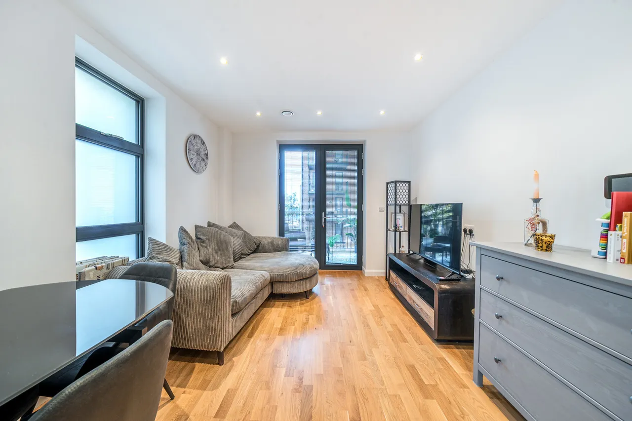 Station Approach, Ruislip, HA4, photo 15