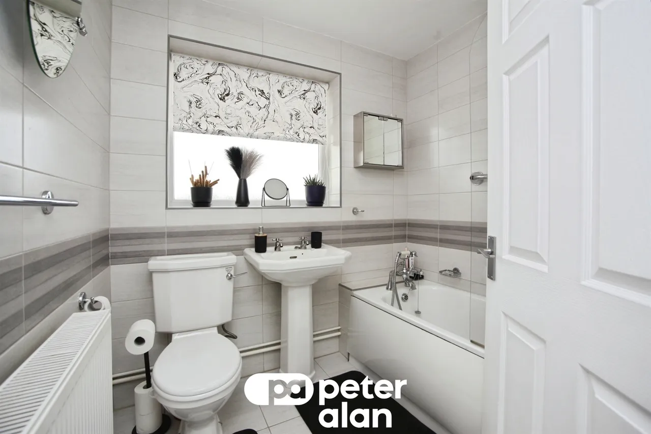 Fairfield Close, Blackwood, NP12, photo 6