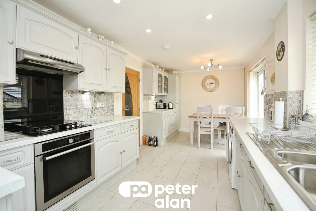 Fairfield Close, Blackwood, NP12, photo 4