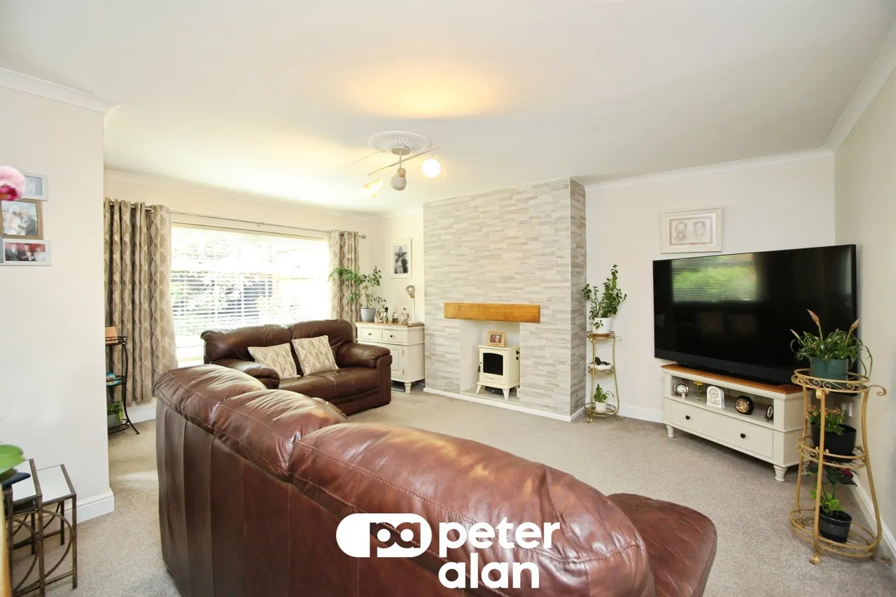 Fairfield Close, Blackwood, NP12, photo 2