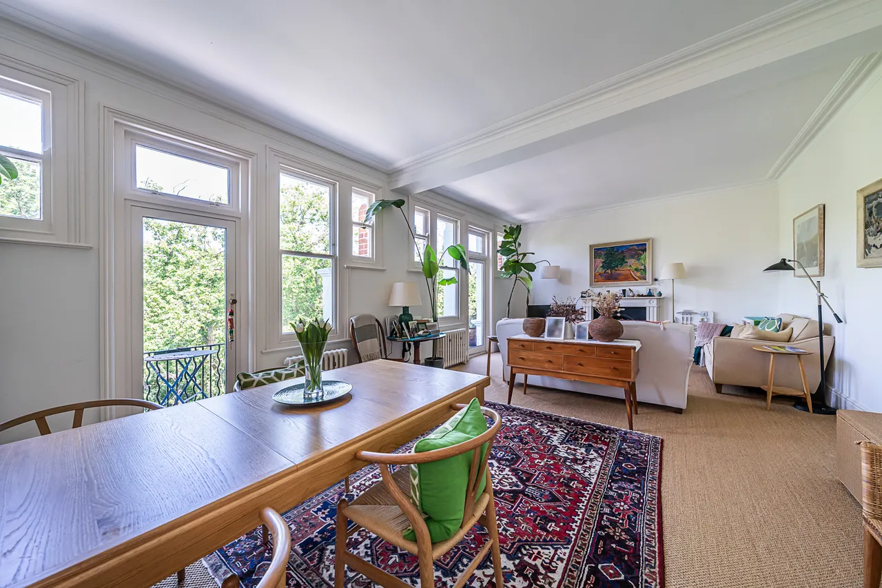 3 bed flat for sale — Prince Of Wales Drive, London, SW11