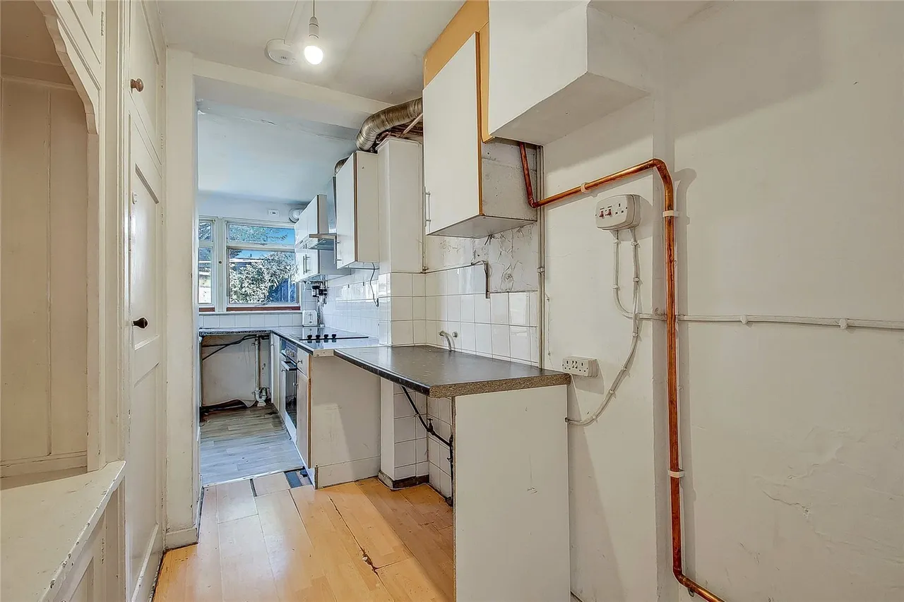 Hazelbank, Surbiton, KT5, photo 9