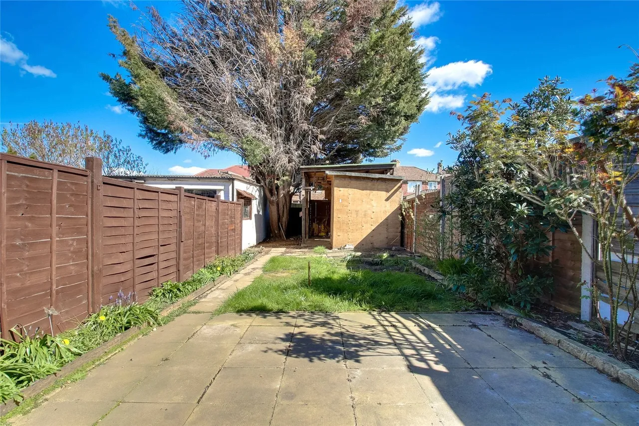 Hazelbank, Surbiton, KT5, photo 4