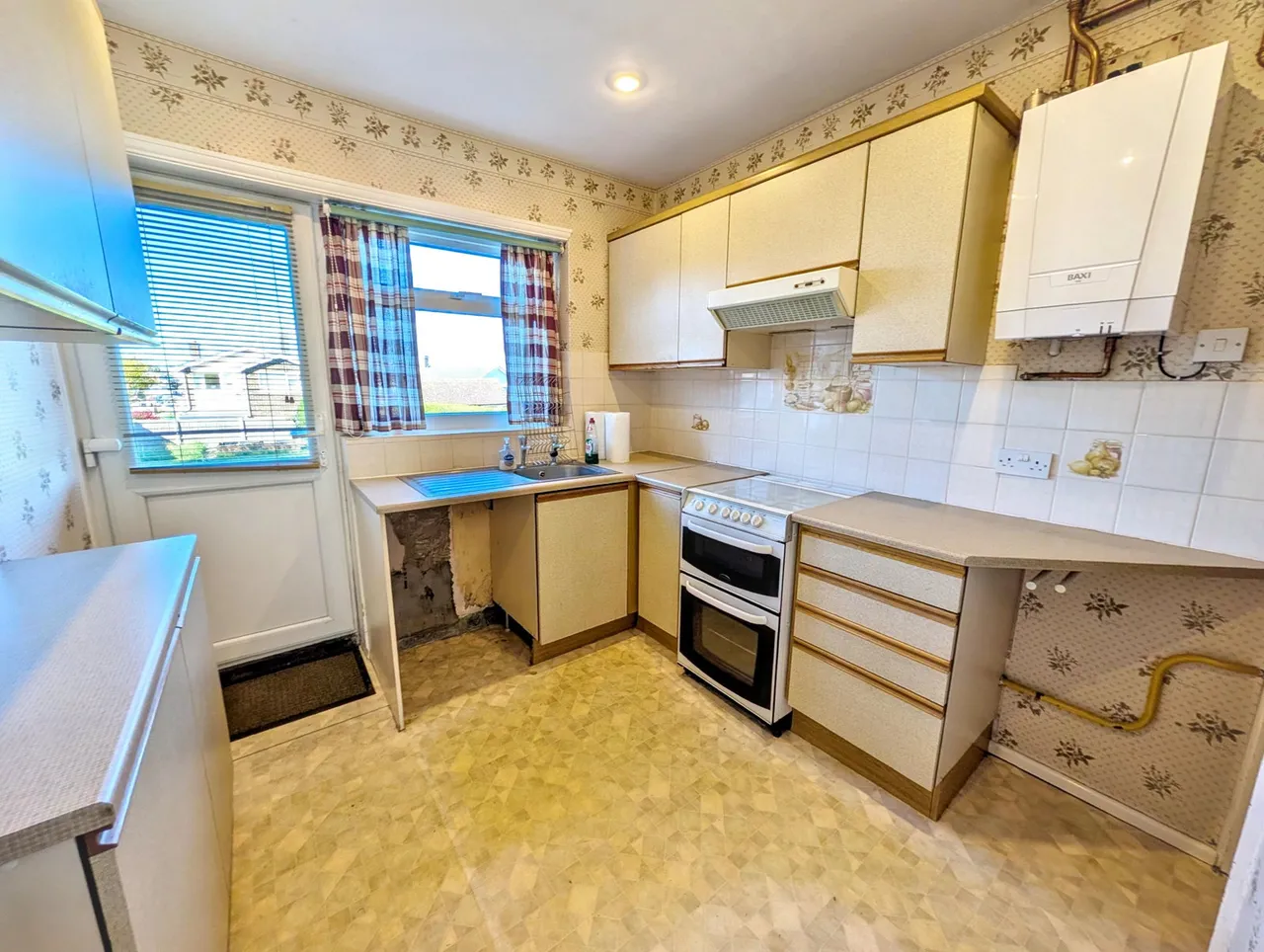 Shaftesbury Avenue, Harwich, CO12 4BS, photo 8
