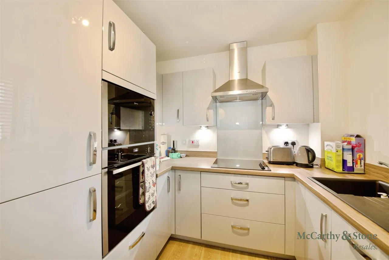 Westpole Avenue, Barnet, EN4, photo 2