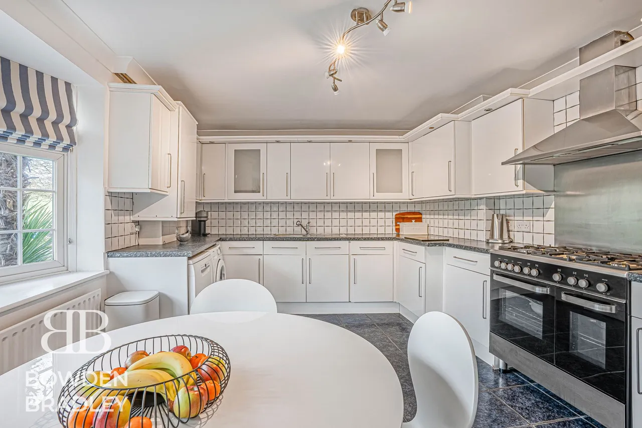Copperfield, Chigwell, IG7, photo 39