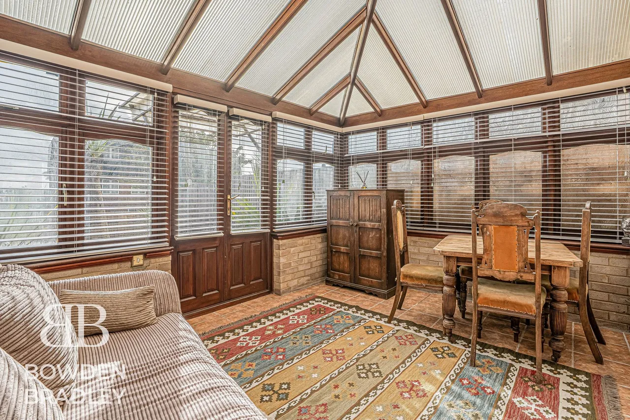Copperfield, Chigwell, IG7, photo 16