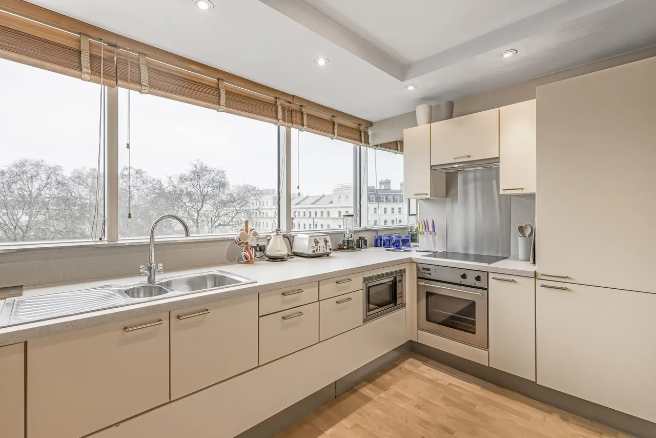 152, Grosvenor Road Pimlico, London SW1V 3JL, photo 2