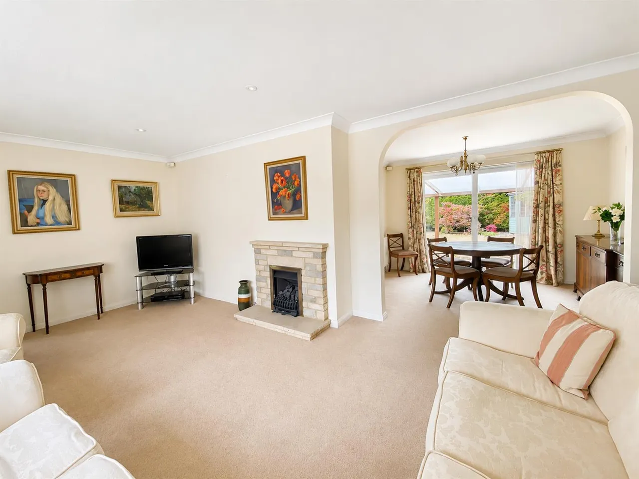 Ashwood Park, Fetcham, KT22, photo 2