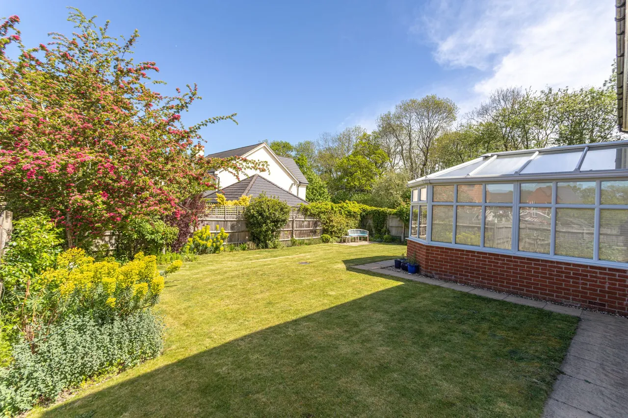 Mulberry Court, Hartley Wintney, Hook, RG27 8WU, photo 19
