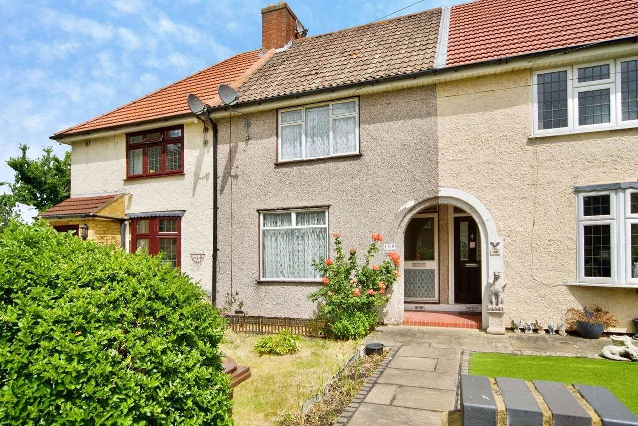 2 bed house for sale — Lillechurch Road, Dagenham, Essex, RM8