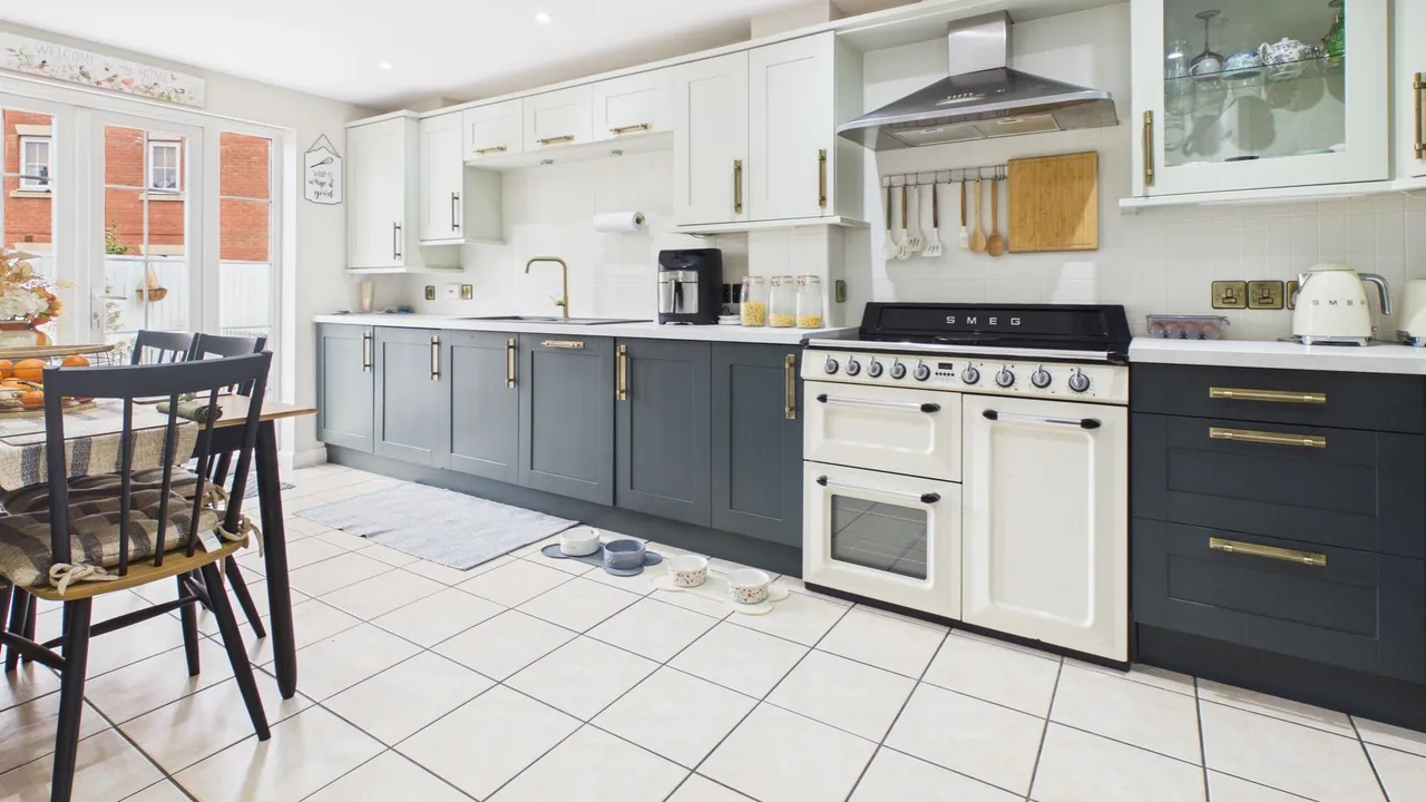 The Gables, Bourne, PE10, photo 2