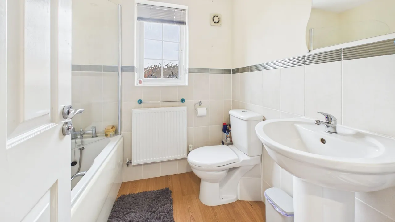 The Gables, Bourne, PE10, photo 13