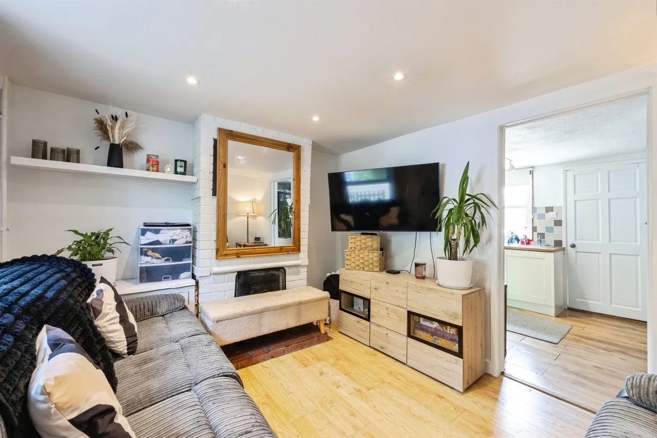 Chapel Row, Kingsnorth, Ashford, photo 5