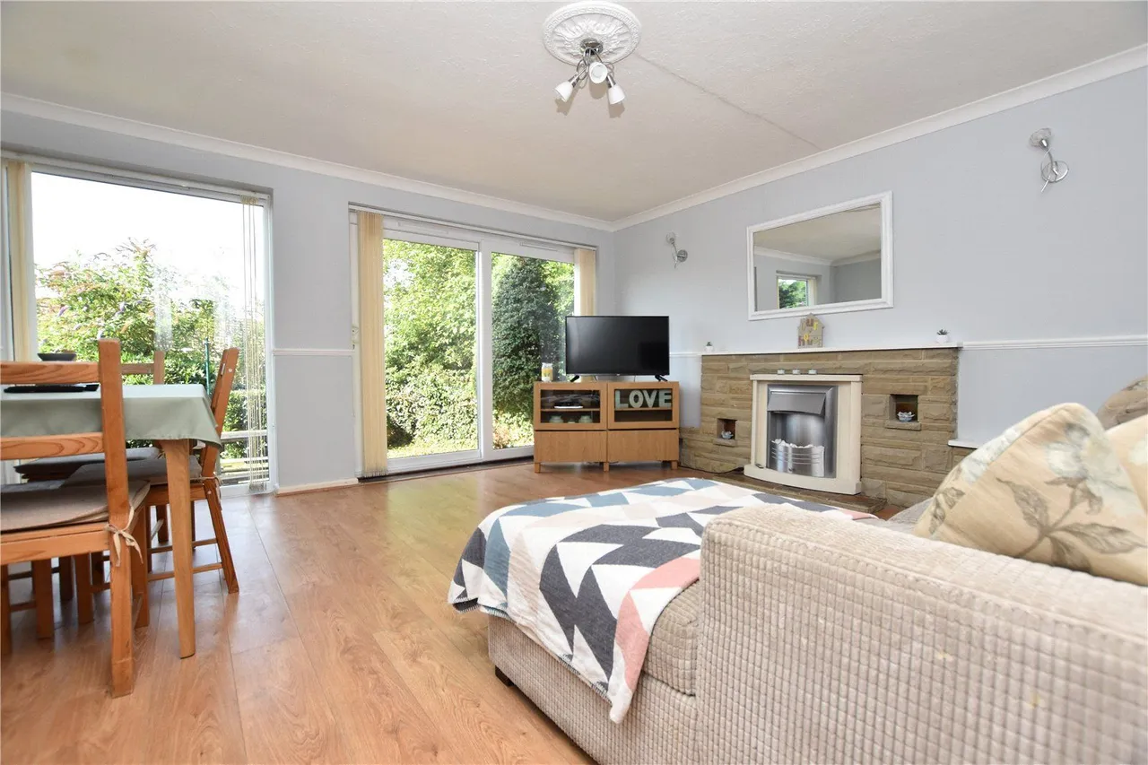 Harthill Close, Gildersome, LS27, photo 13