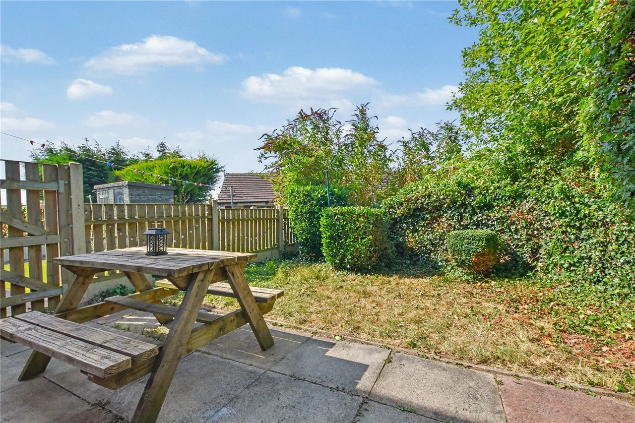 Harthill Close, Gildersome, LS27, photo 11