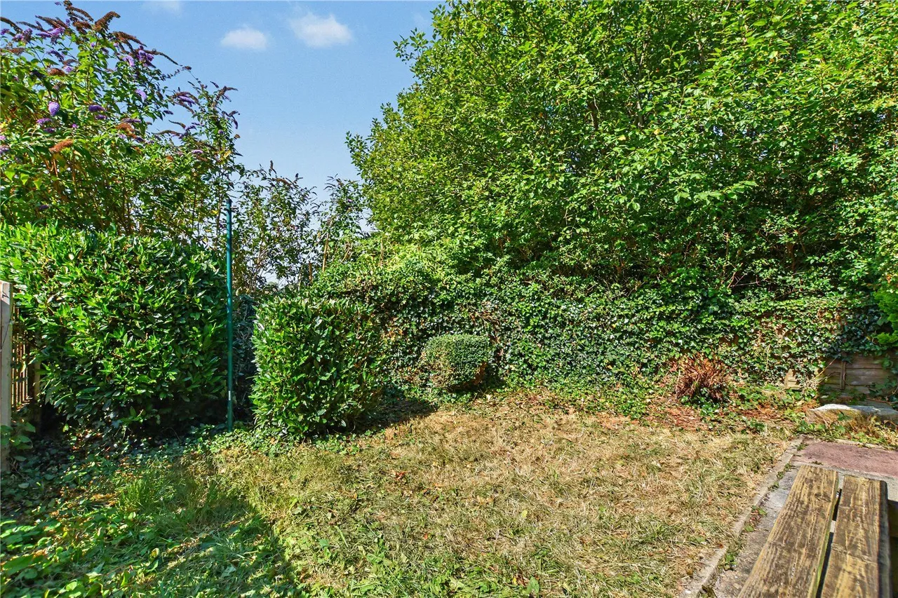 Harthill Close, Gildersome, LS27, photo 12