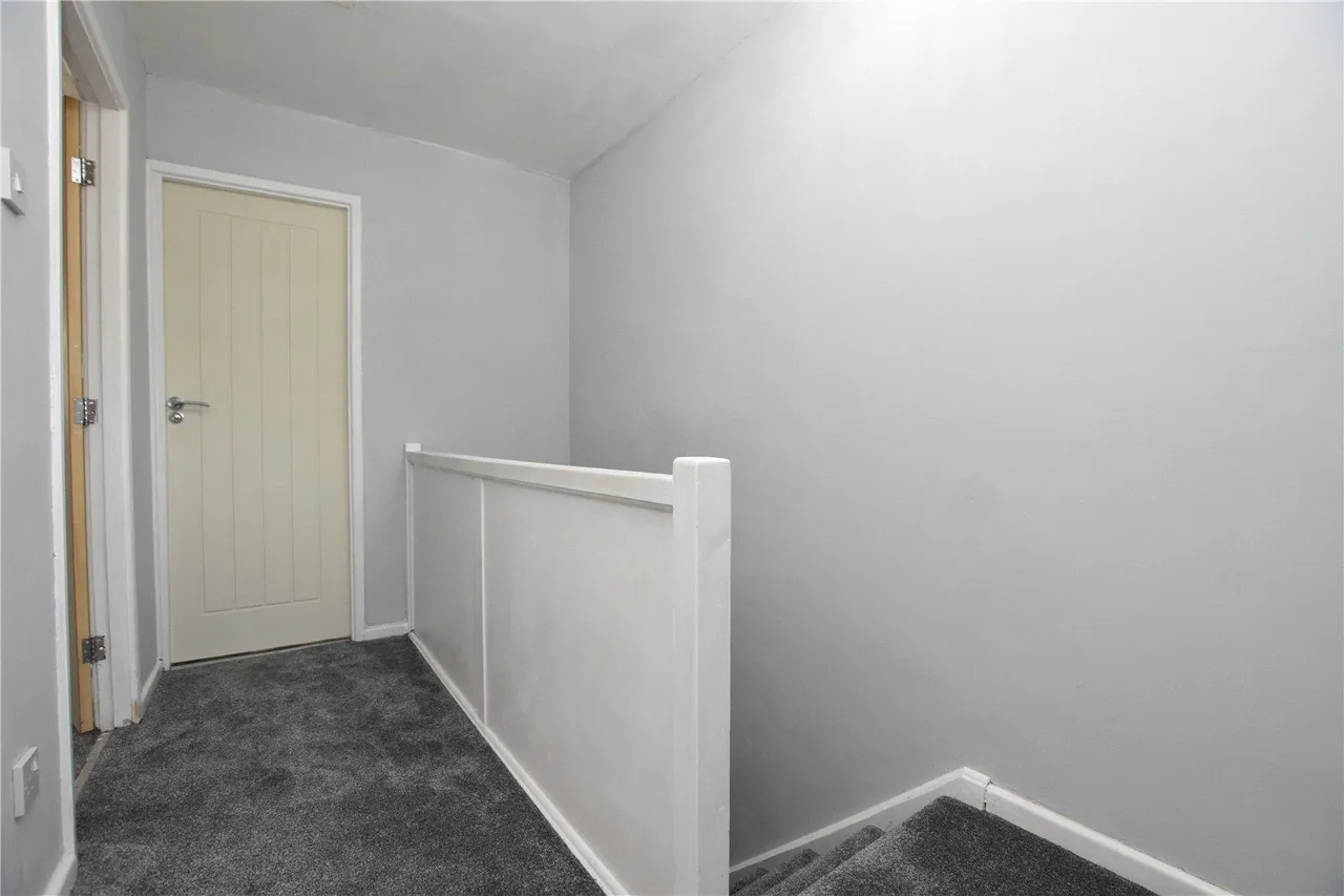 Harthill Close, Gildersome, LS27, photo 10