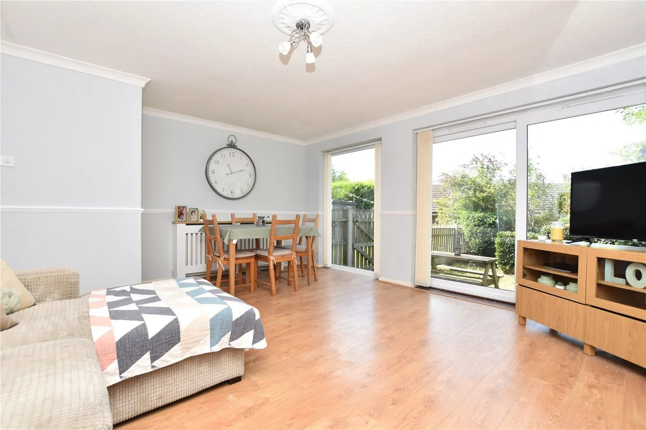 Harthill Close, Gildersome, LS27, photo 9