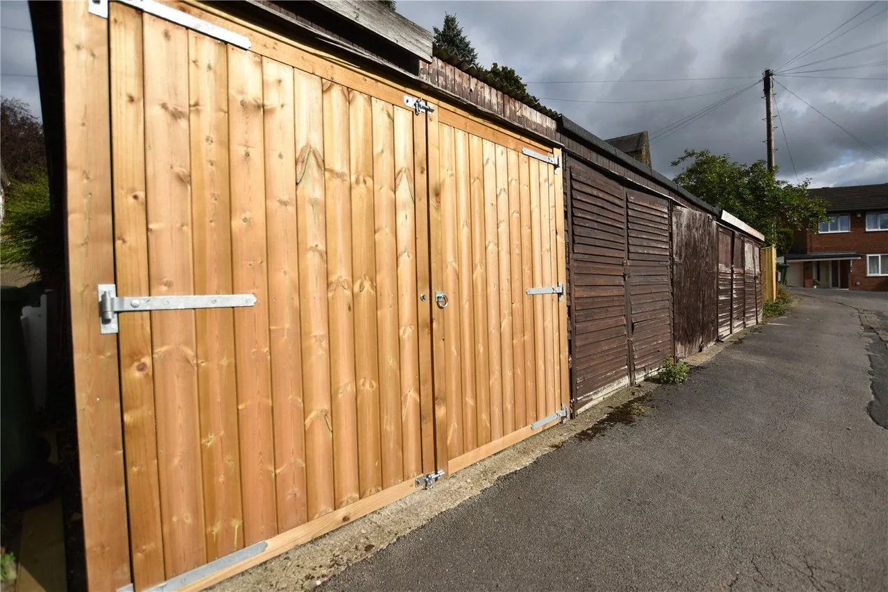 Harthill Close, Gildersome, LS27, photo 21
