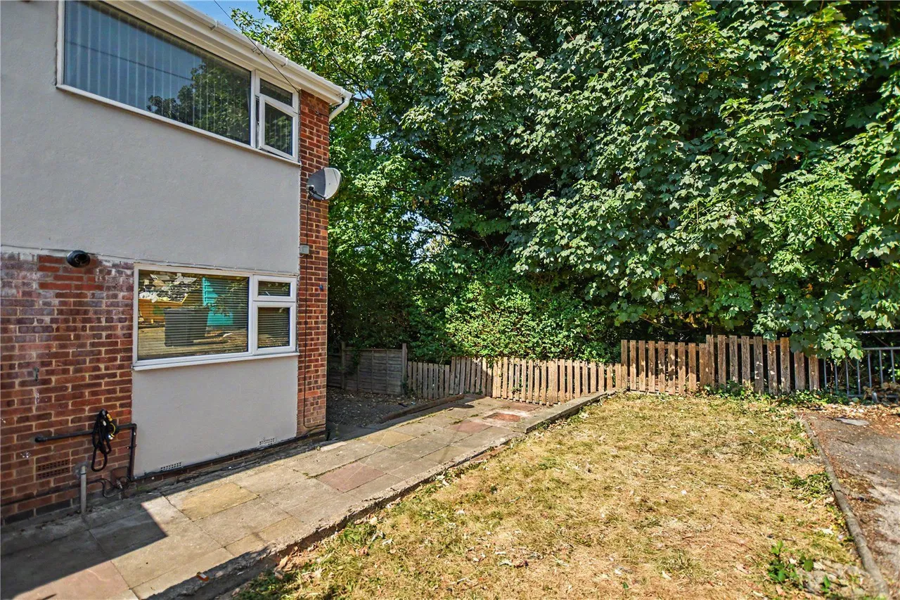 Harthill Close, Gildersome, LS27, photo 20
