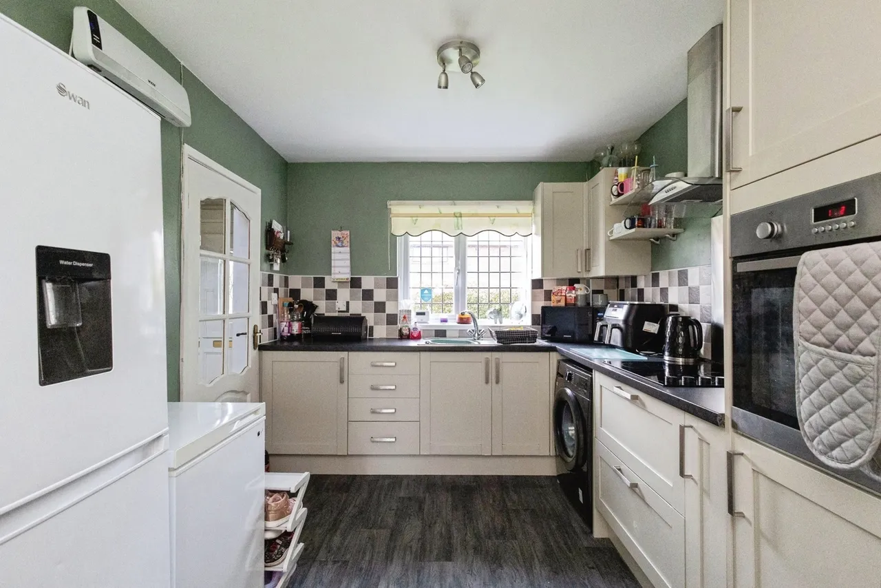 Daisy Hill Road, Mossley, OL5, photo 12