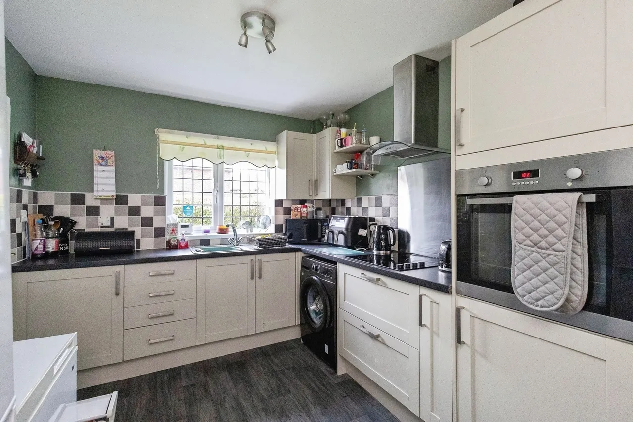 Daisy Hill Road, Mossley, OL5, photo 13